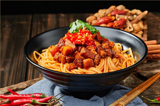 绝品斋-红烧肉粉